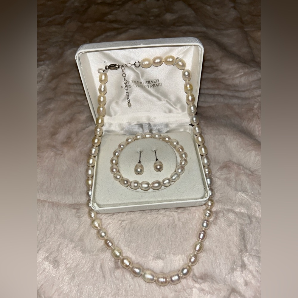 Pearl jewelry set